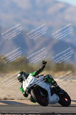 media/Dec-07-2025-CVMA (Sun) [[3e7d2de5dc]]/Race 12- Formula 40 MW and LW/